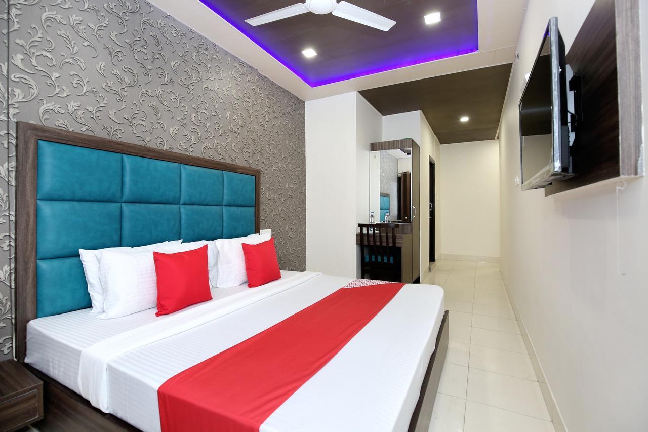 Oyo 12354 Sangreela Hotel Amritsar