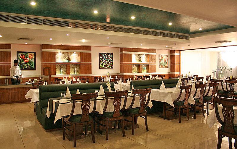 Elm Tree Hotel 3*
