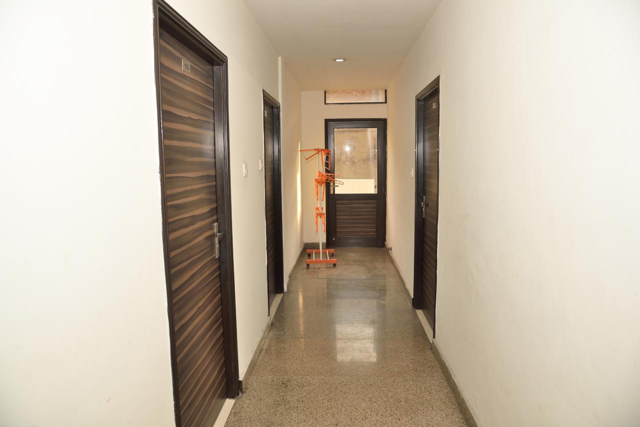 Jk 129 Rc Regency -nr. Golden Temple. Amritsar