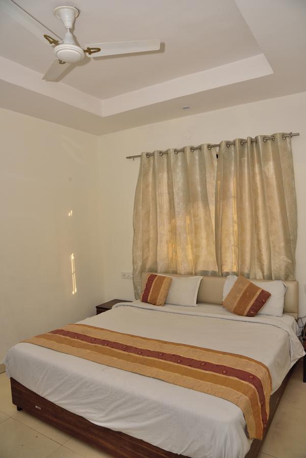 Hotel Jk 129 Rc Regency -nr. Golden Temple. 3*