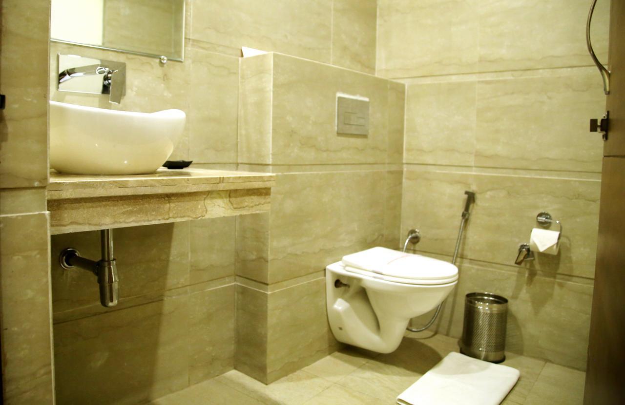 Sallow Royal Suites Hotel