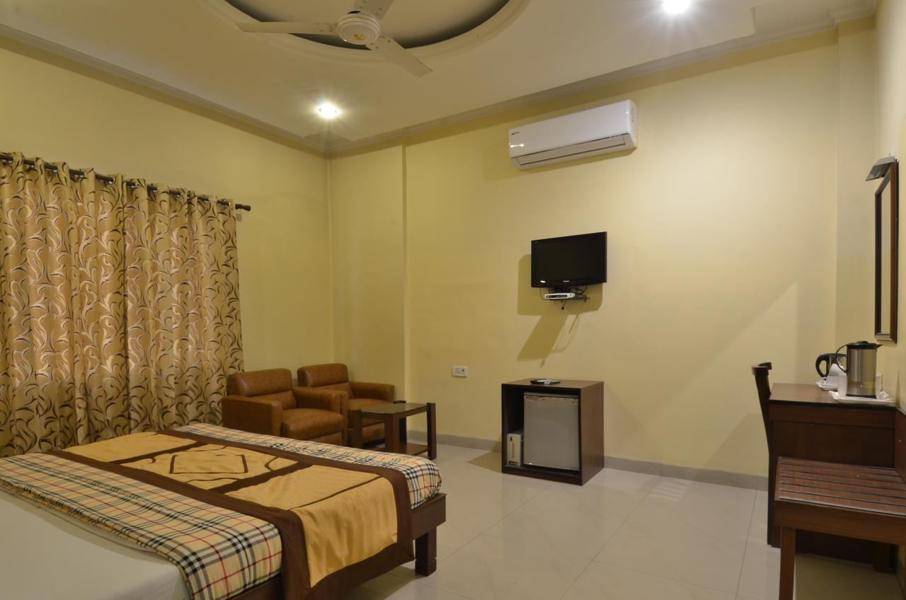 Sarovar Regency Hotel 3*