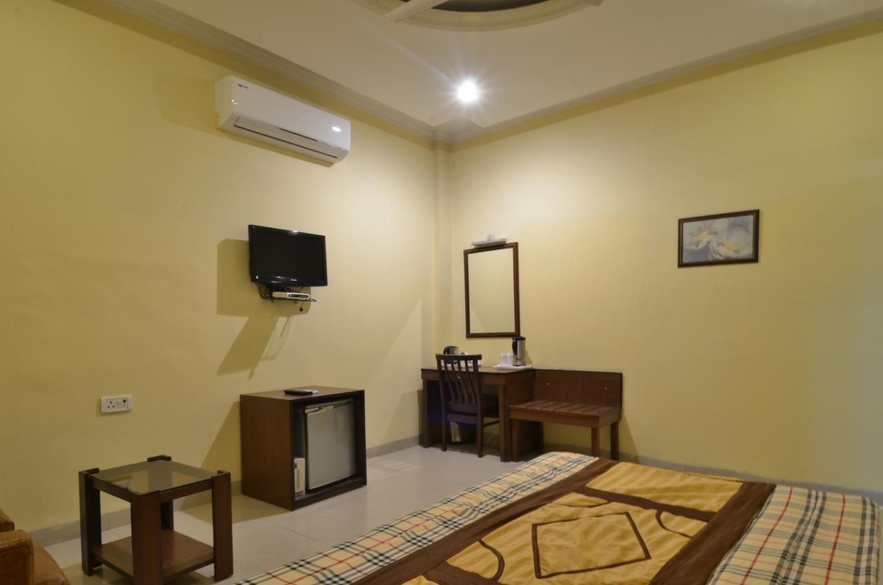 Hotel Sarovar Regency