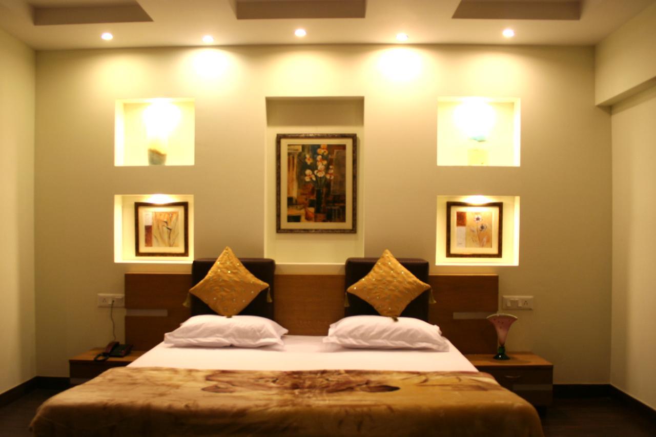 Hotel Elm Tree 3*