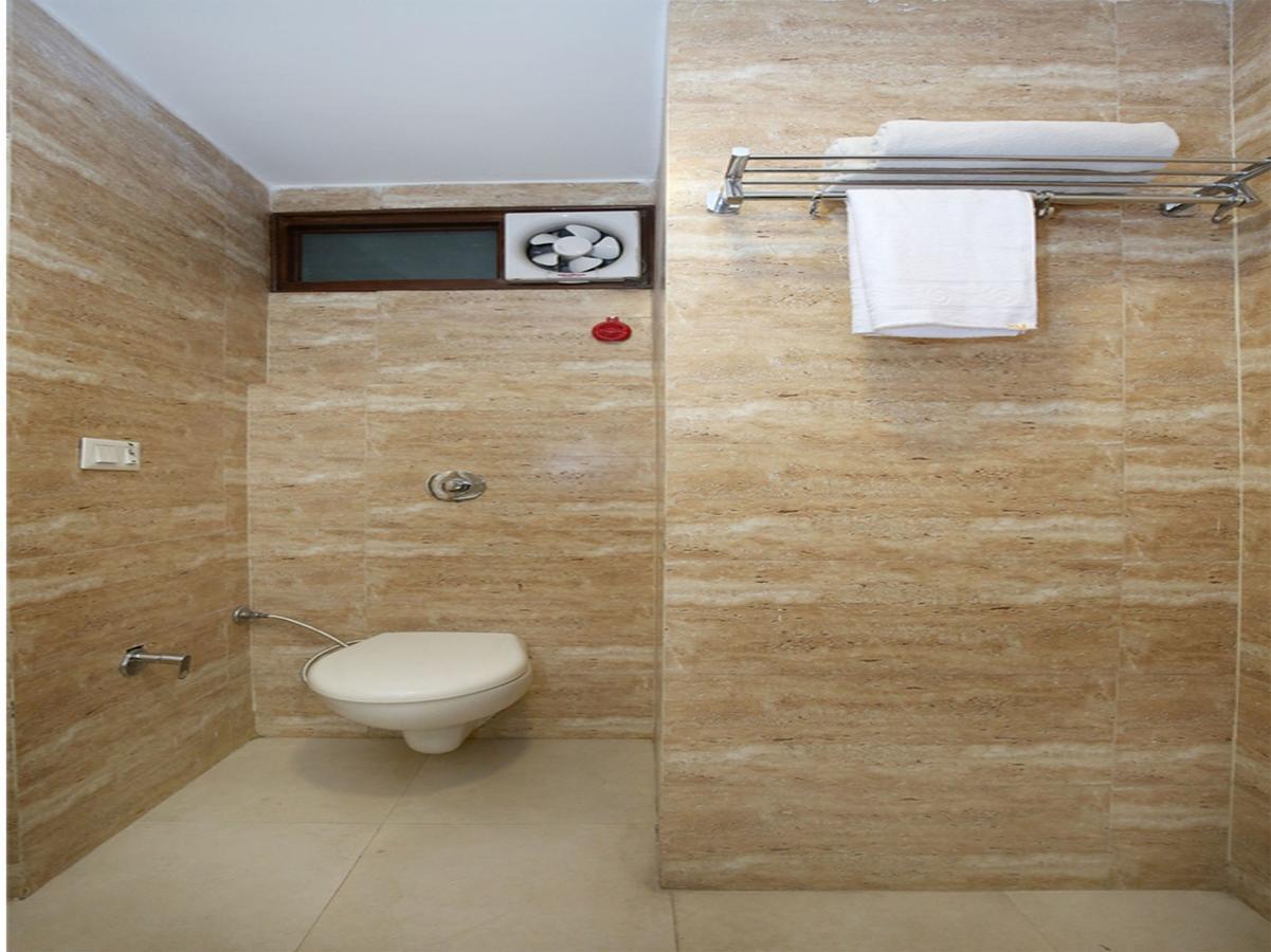 Hotel Oyo 9854 Highland 3*