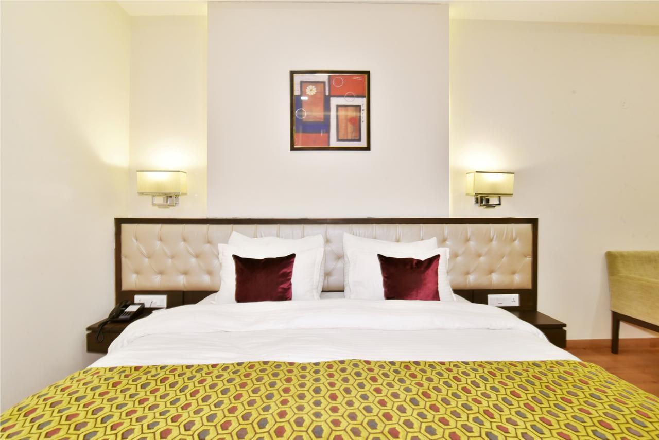 Shiraz Castle 3*