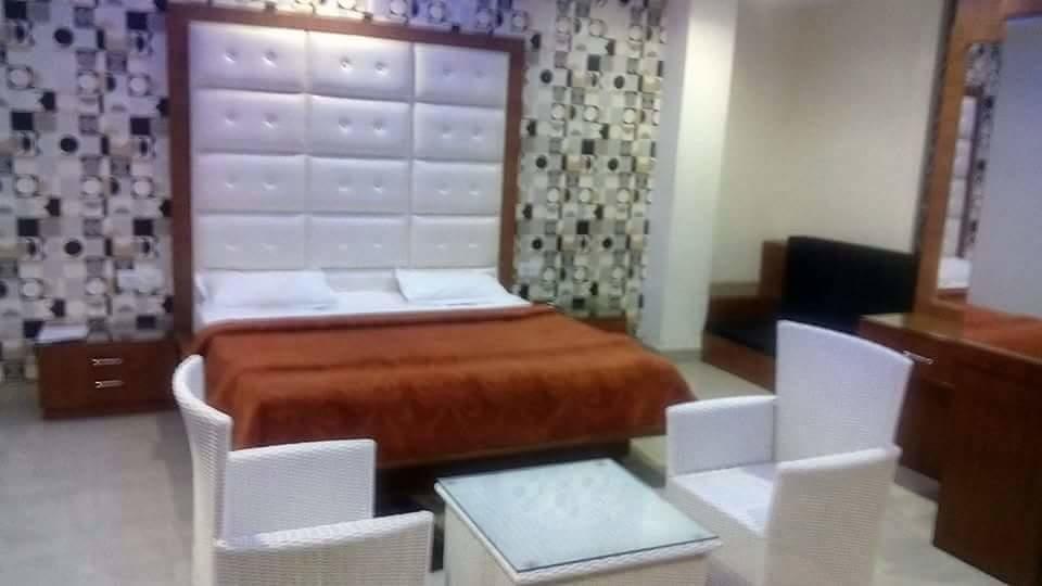 Parkside Grand With Free Parking Amritsar