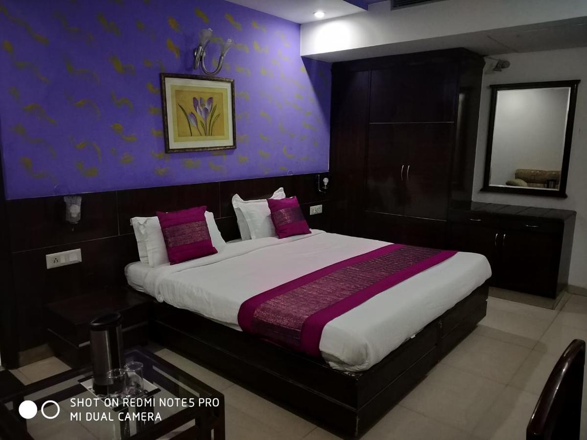 Hotel Elm Tree