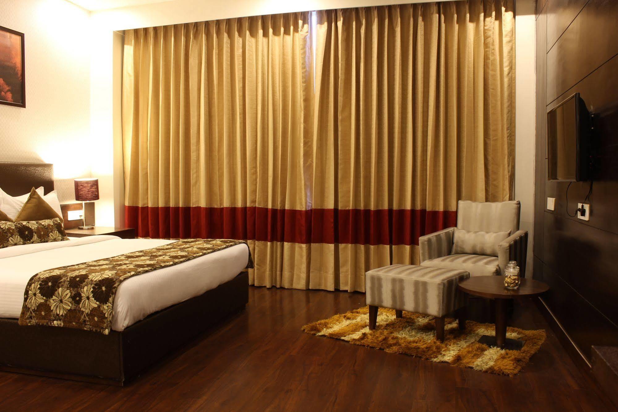 Humble Hotel 4*