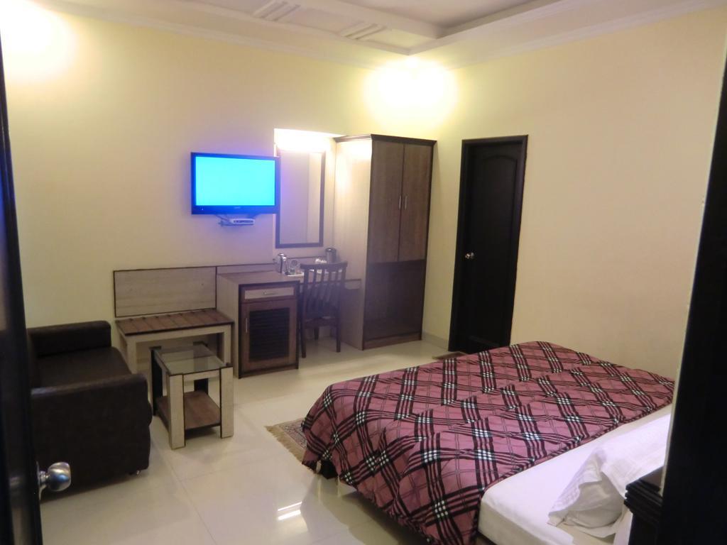Hotel Sarovar Regency Amritsar
