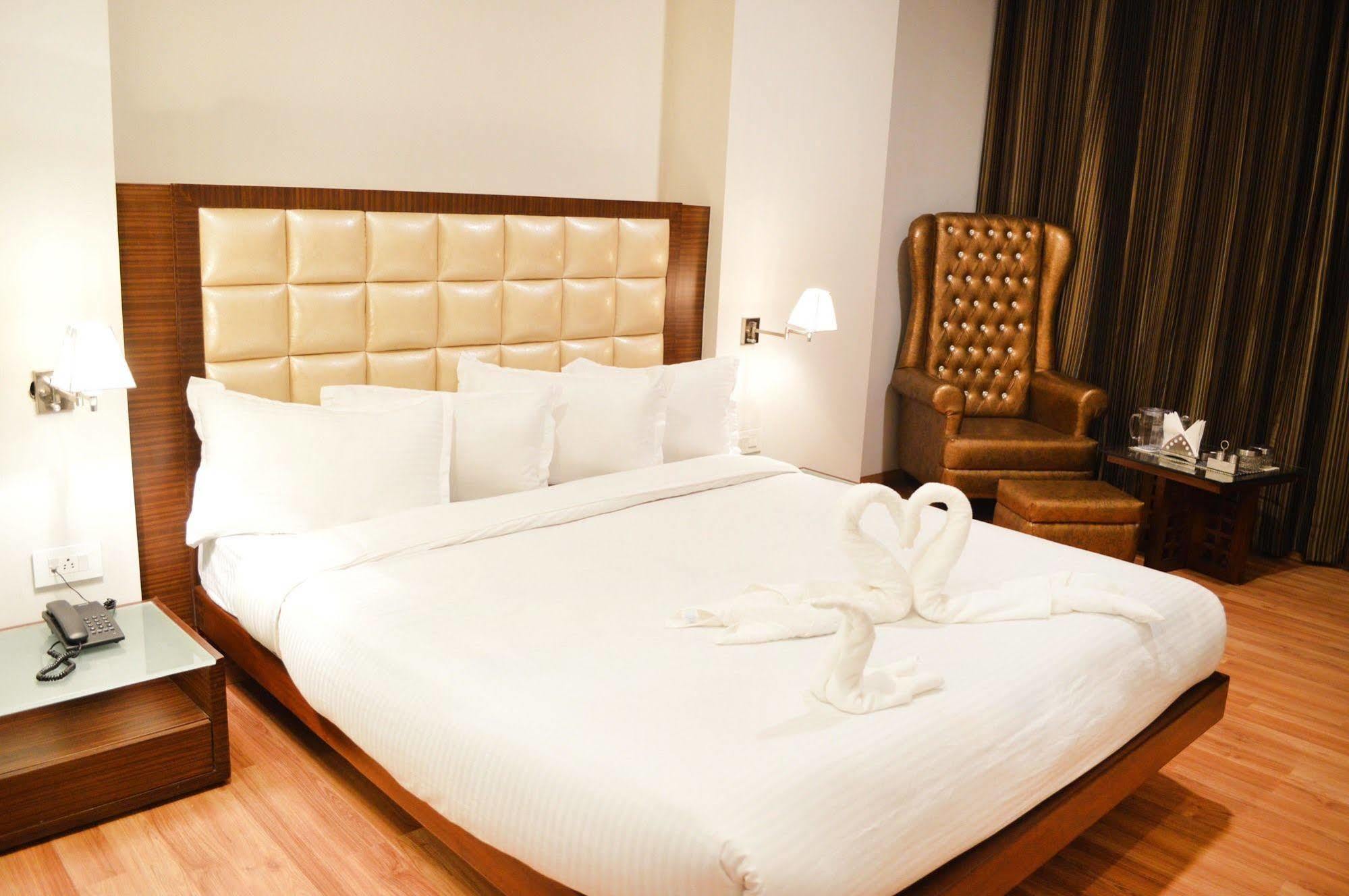 Fabhotel Prudent Amritsar