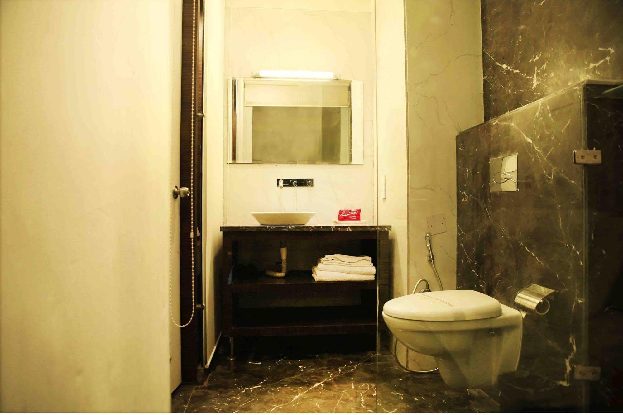 Fabhotel Prudent