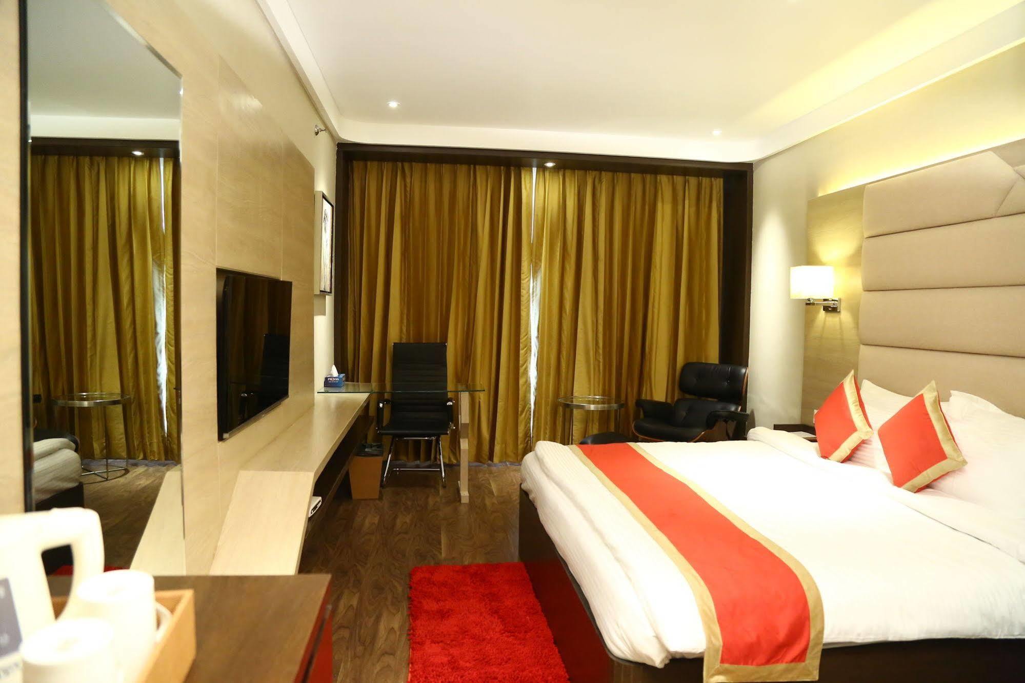 Hotel The Fern Residency Amritsar
