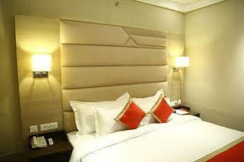 Hotel The Fern Residency