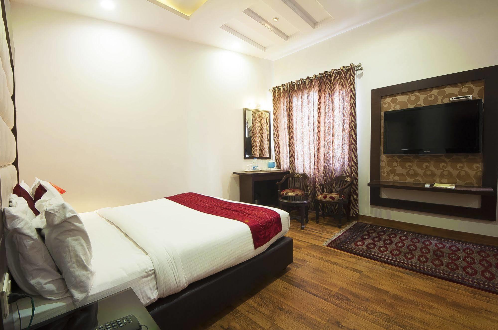 Hotel Prems Paradise 3*