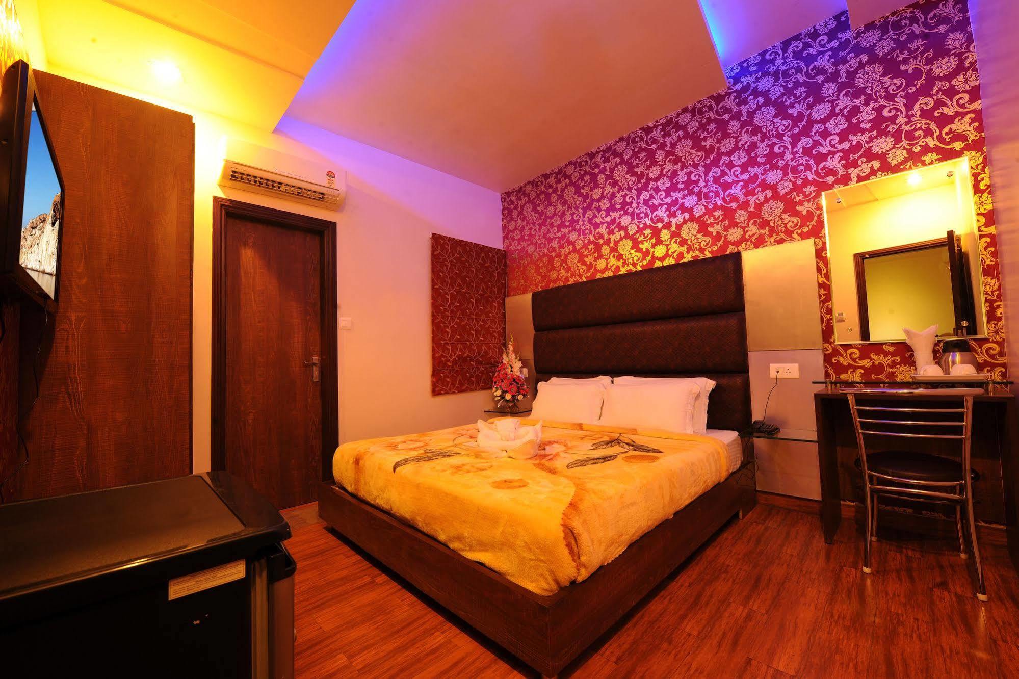 Pearl & Hotel 3*