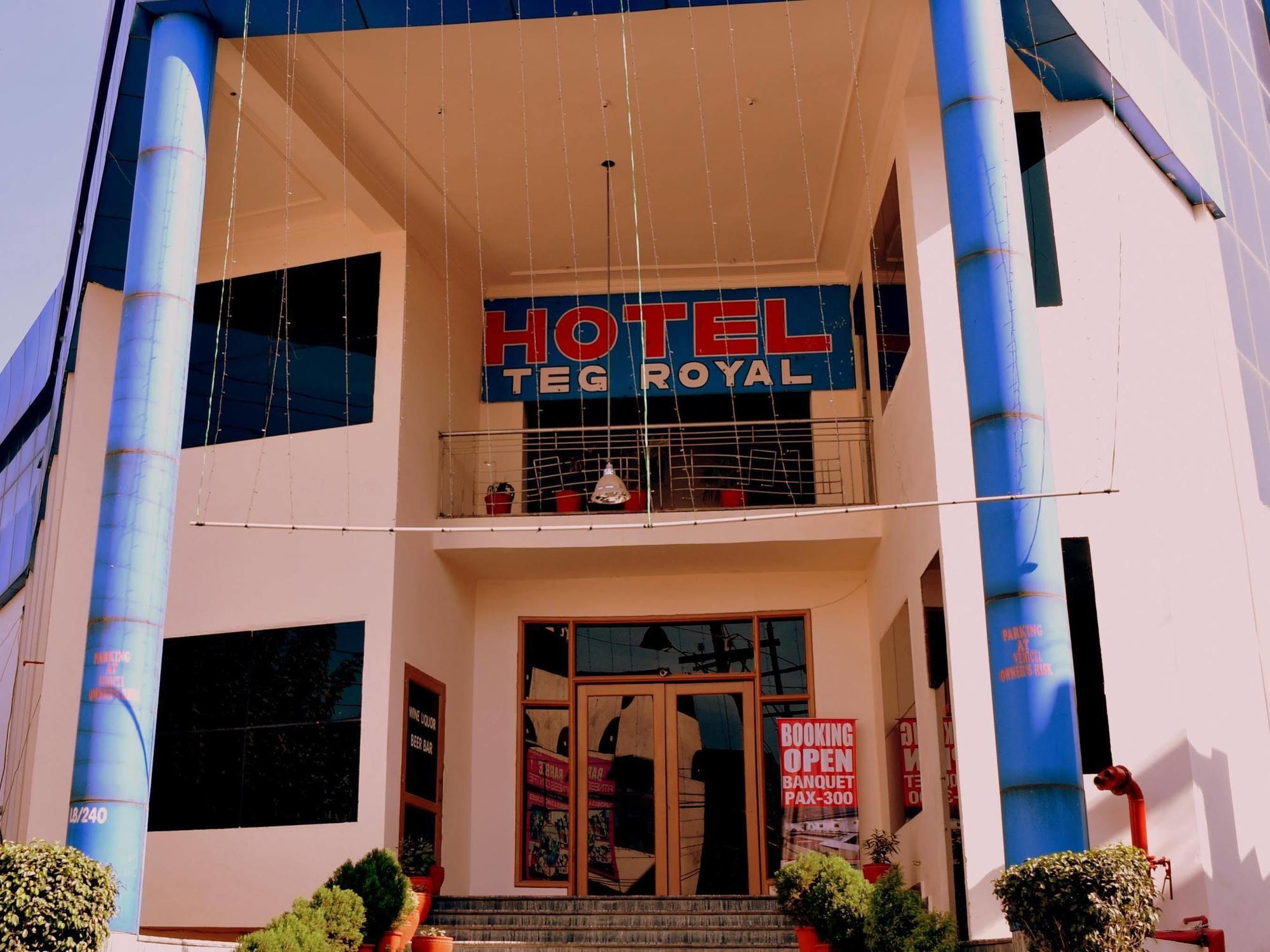 Oyo 13365 Teg Royal Hotel