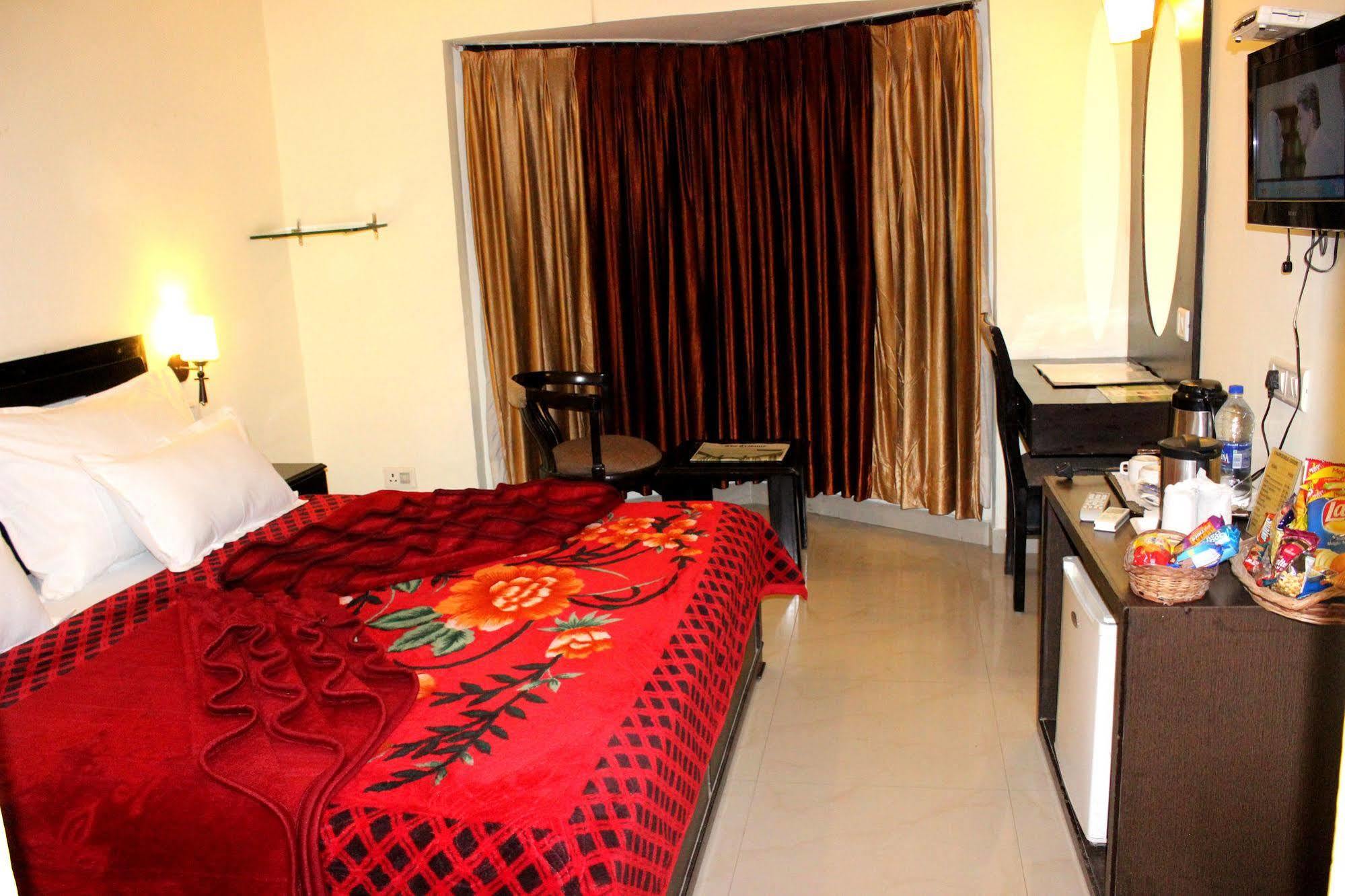 Hong Kong Hotel 3*