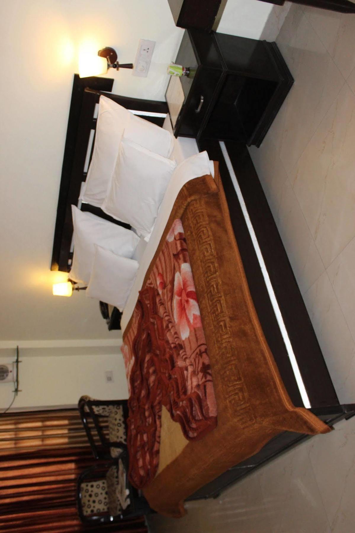 Hong Kong Hotel 3*