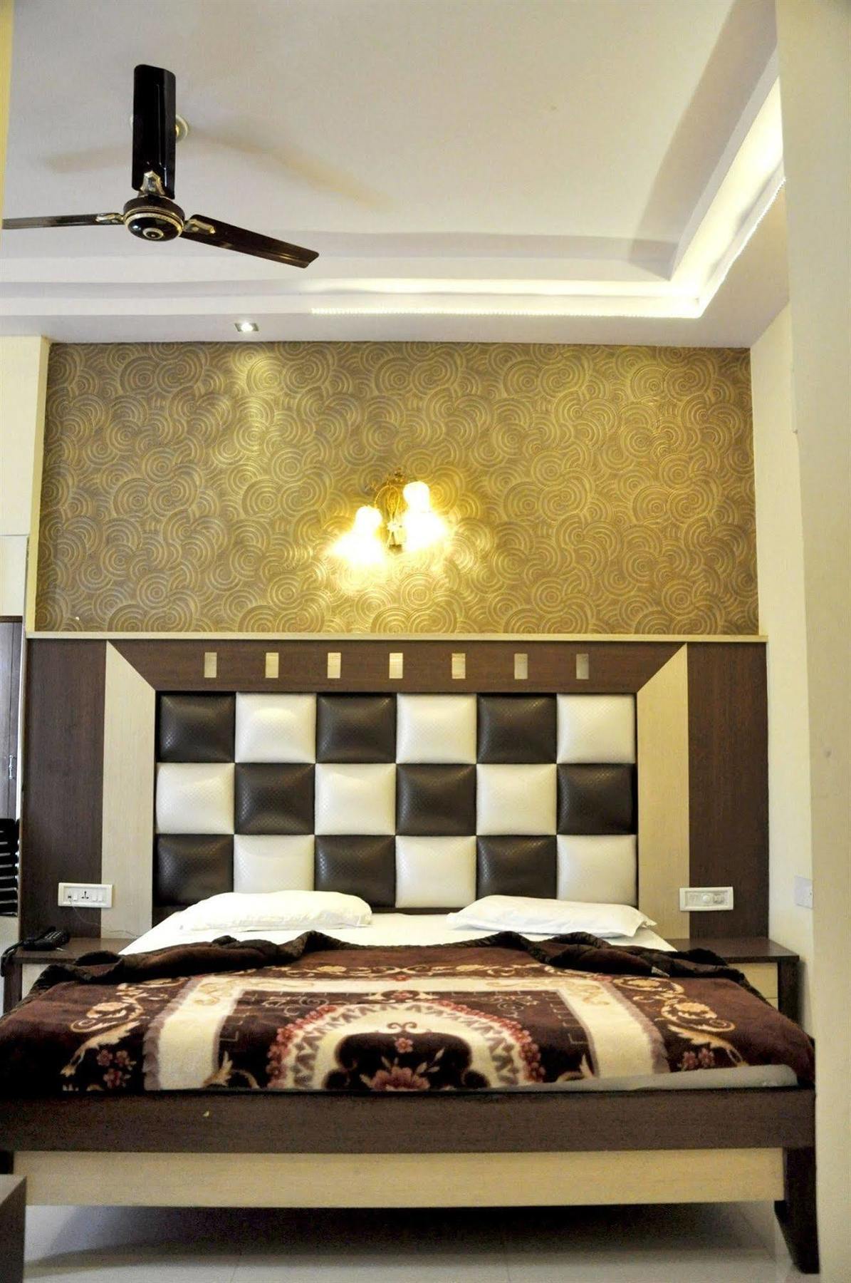 Robin Hotel Amritsar
