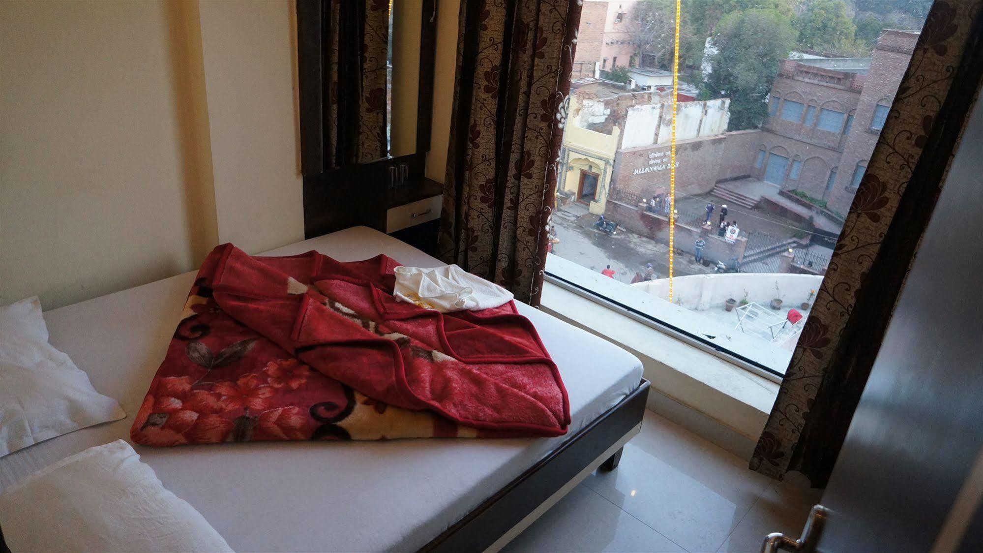 Robin 3* Amritsar