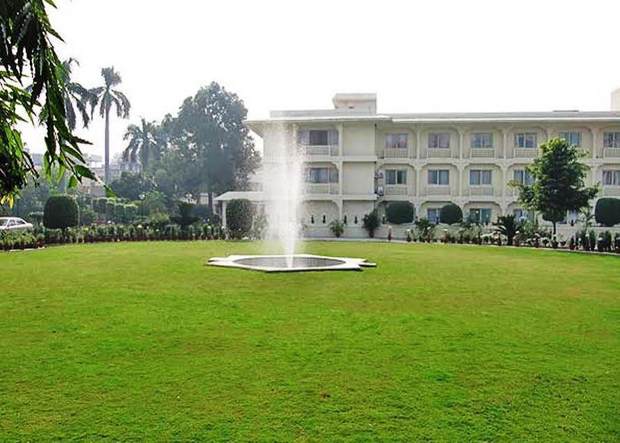 Hotel Ritz Plaza 4*