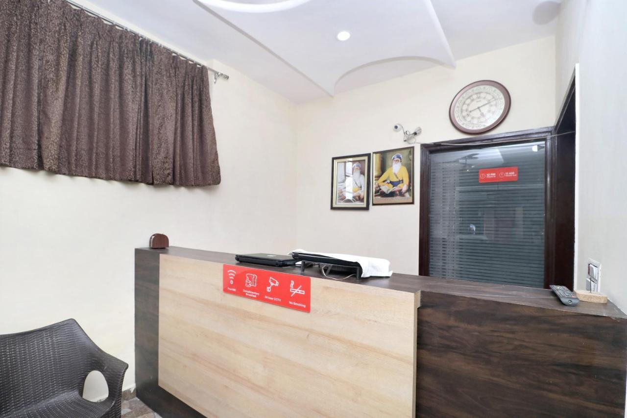 Oyo 16494 Dhunna Hotel Amritsar