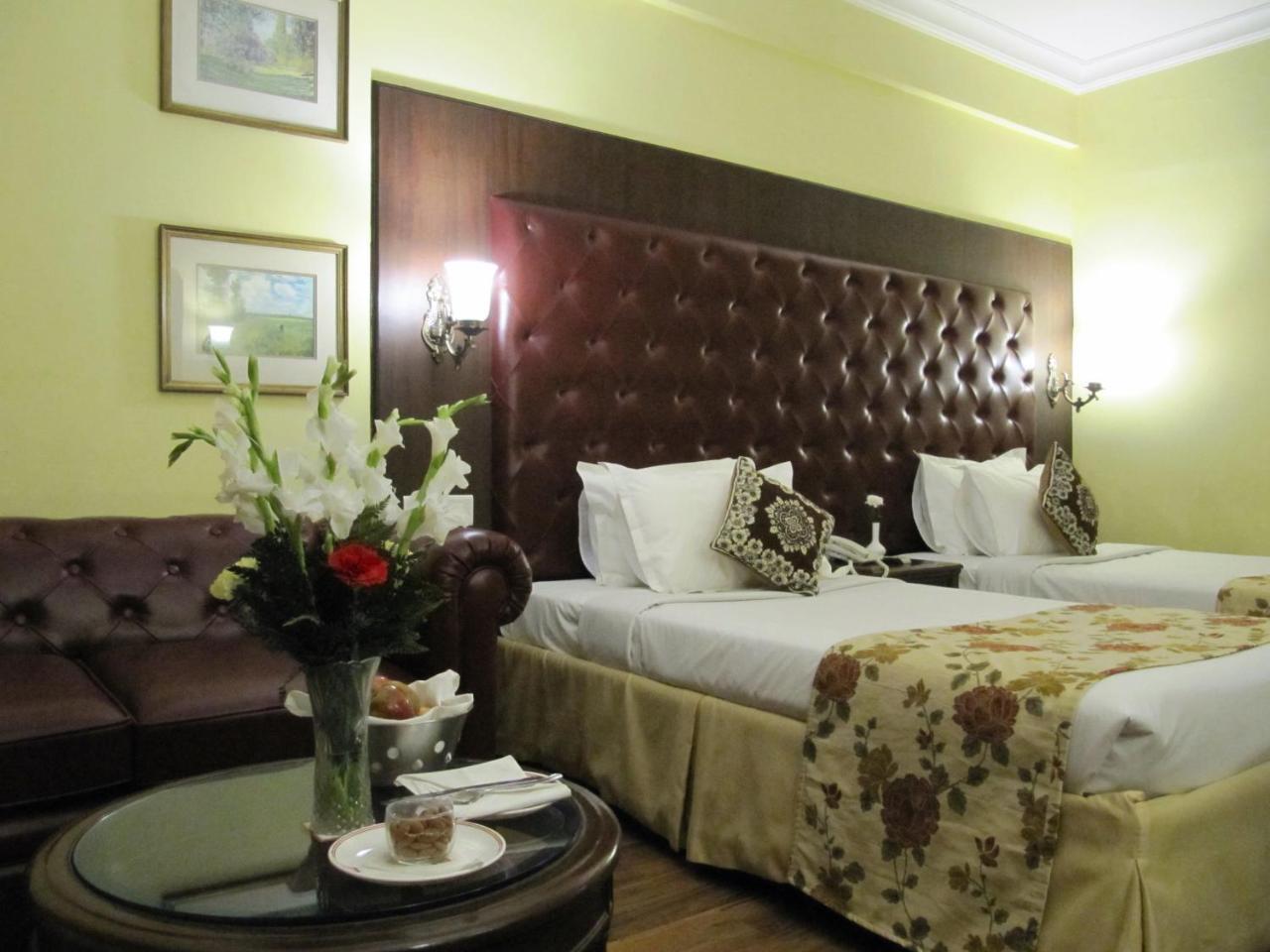Ritz Plaza Hotel