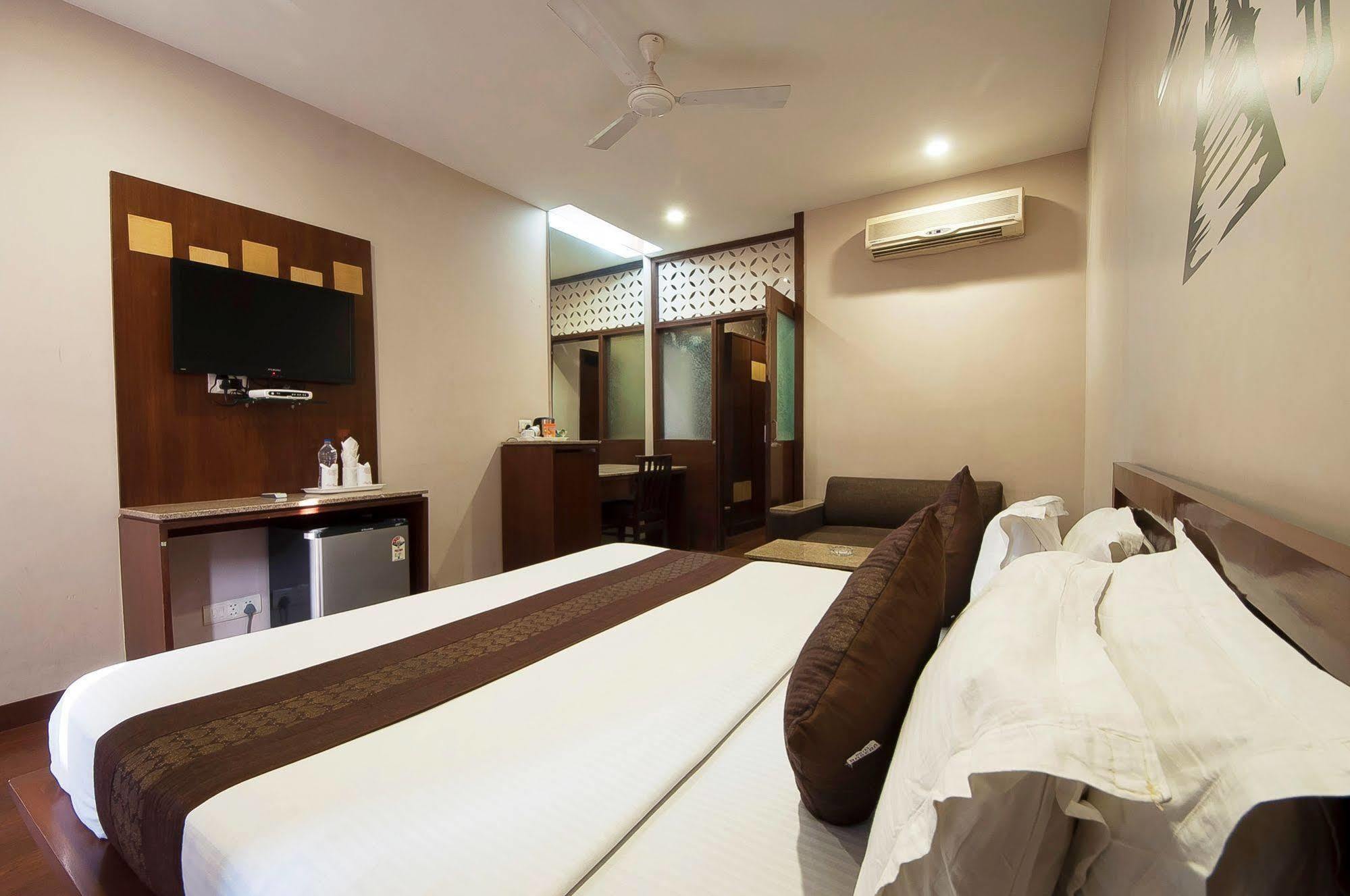 Fabhotel Basera Amritsar