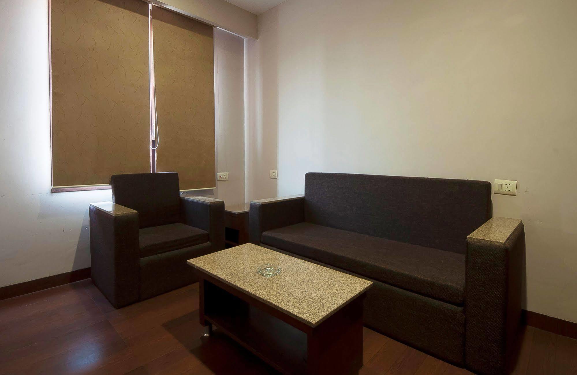Fabhotel Basera Hotel 3*