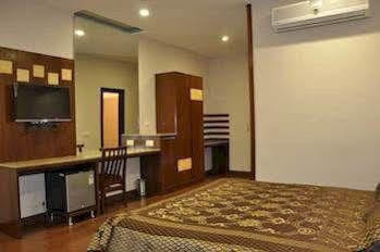 Hotel Fabhotel Basera Amritsar