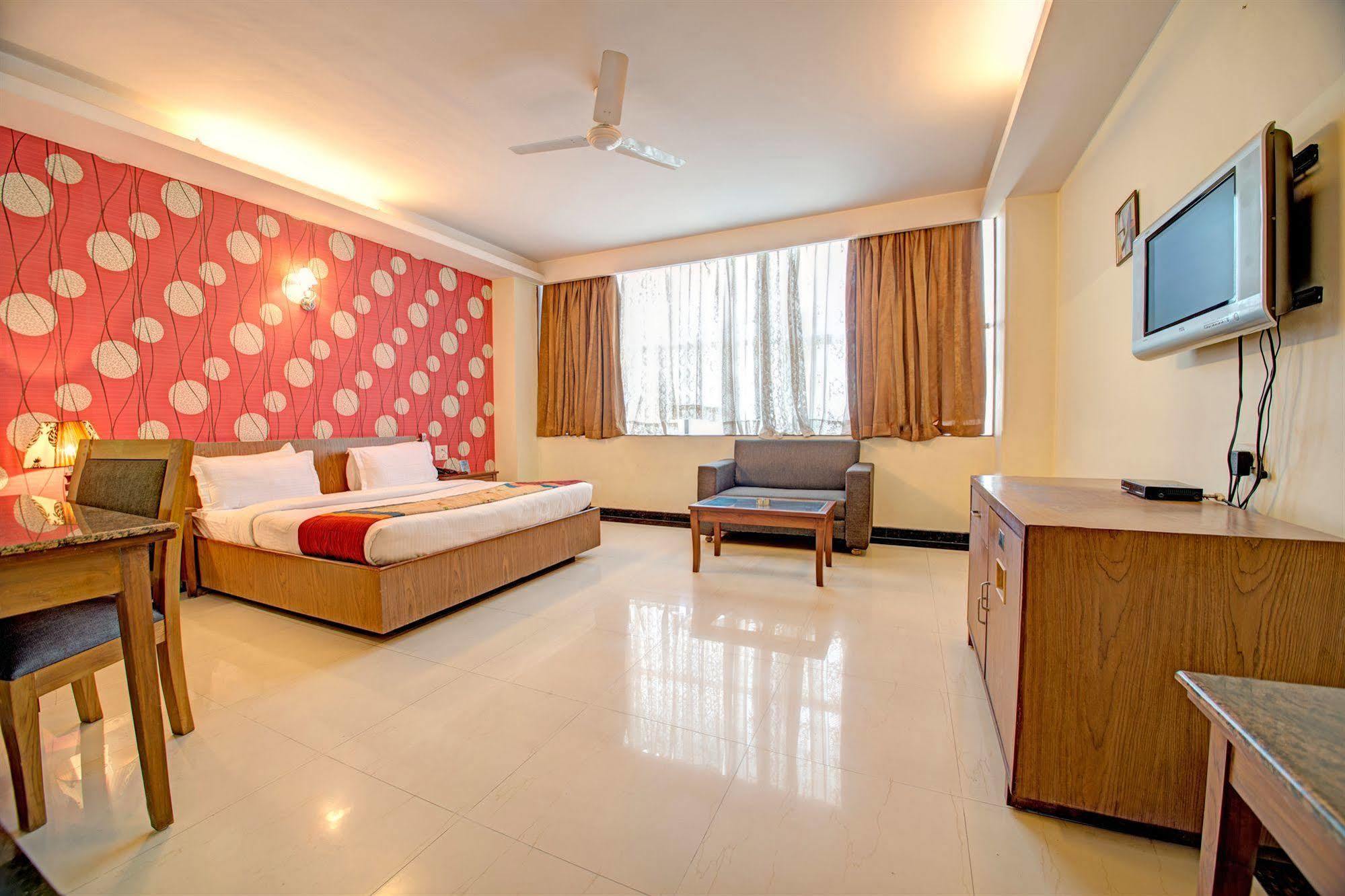 Pr Residency Hotel 3*