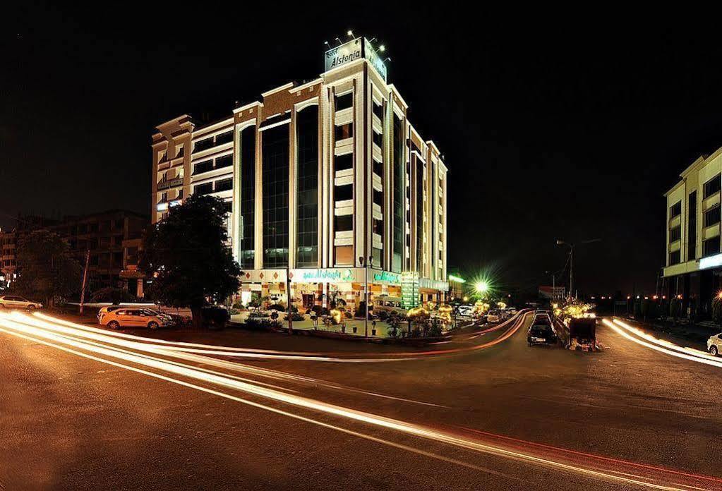 Hotel Comfort Alstonia Amritsar