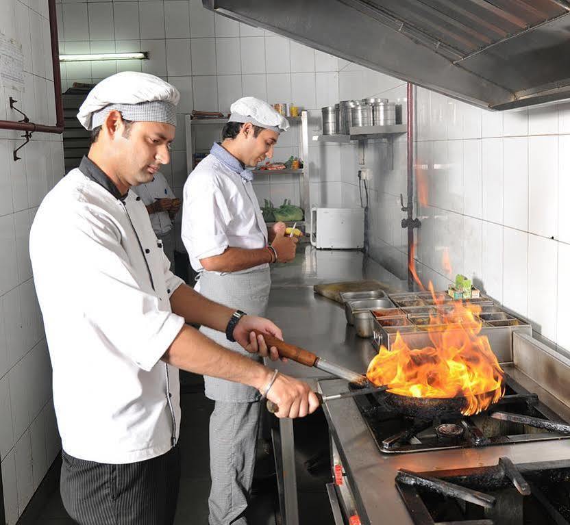 Hotel Comfort Alstonia 4*