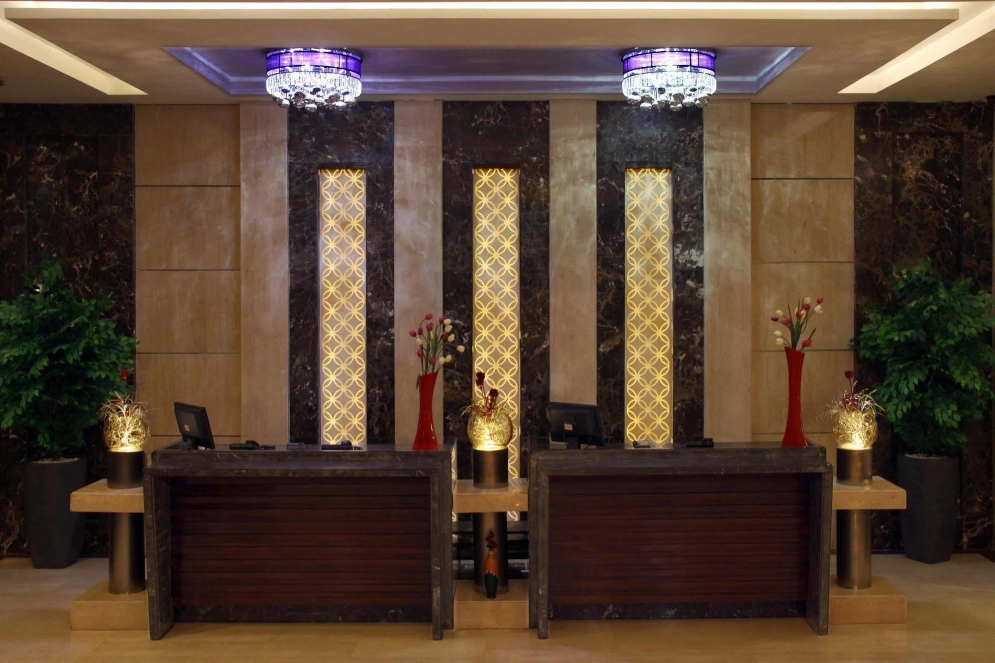 Regenta Place 4*