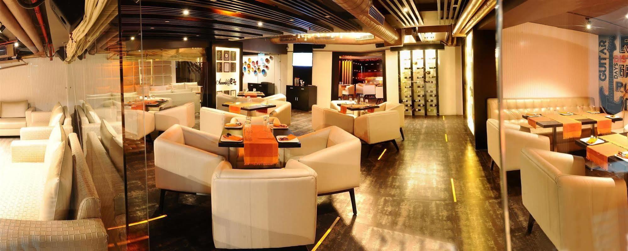 Regenta Place Hotel 4*
