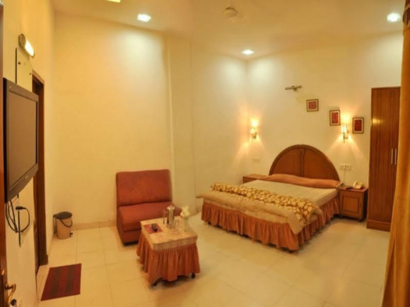 O Queensland Hotel 3*