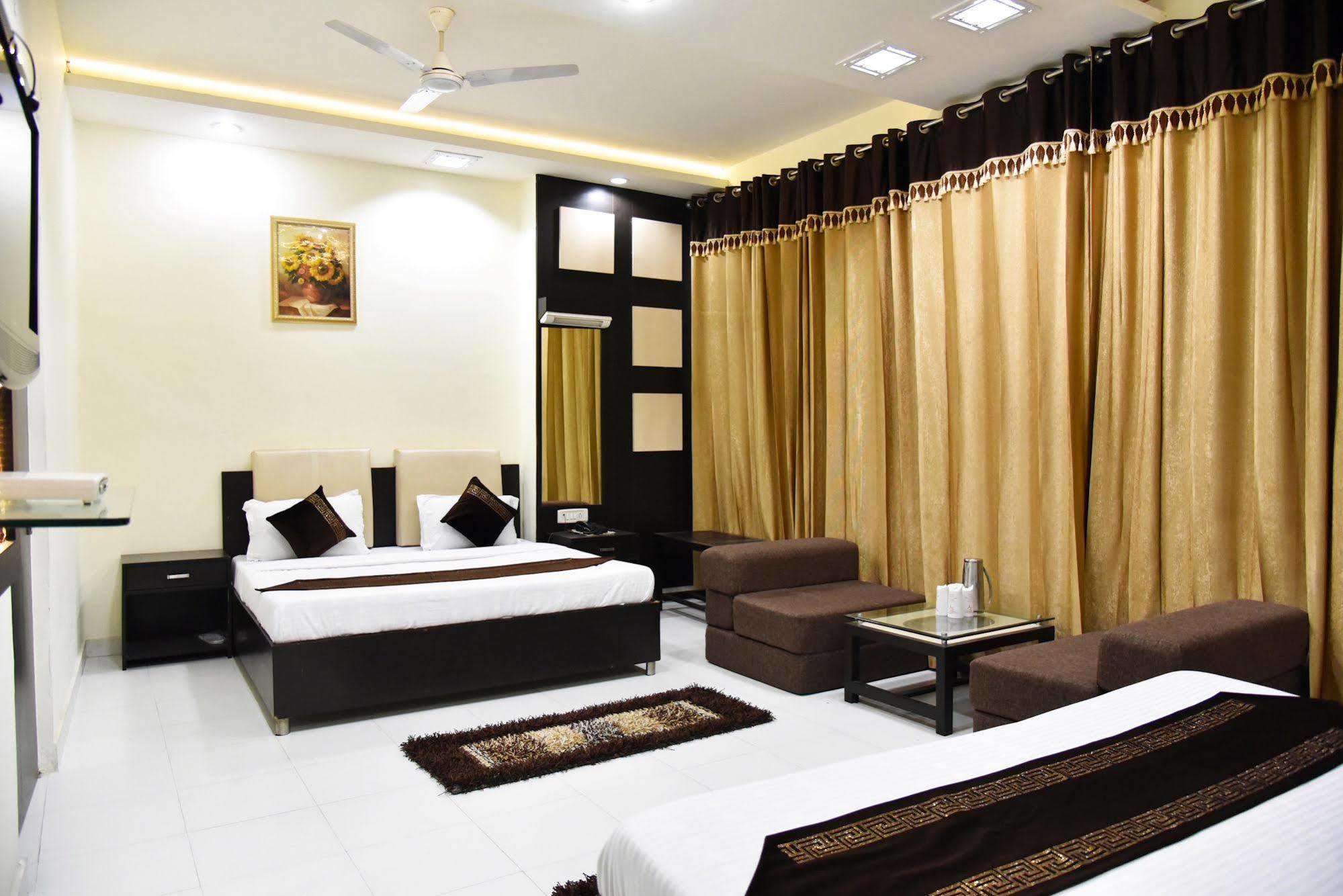 Hotel Capital O 4087 Akaal Residency