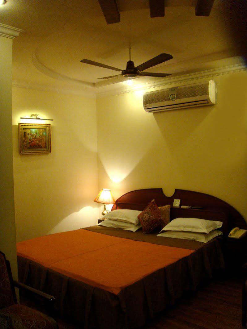 Hotel Cj International 3*