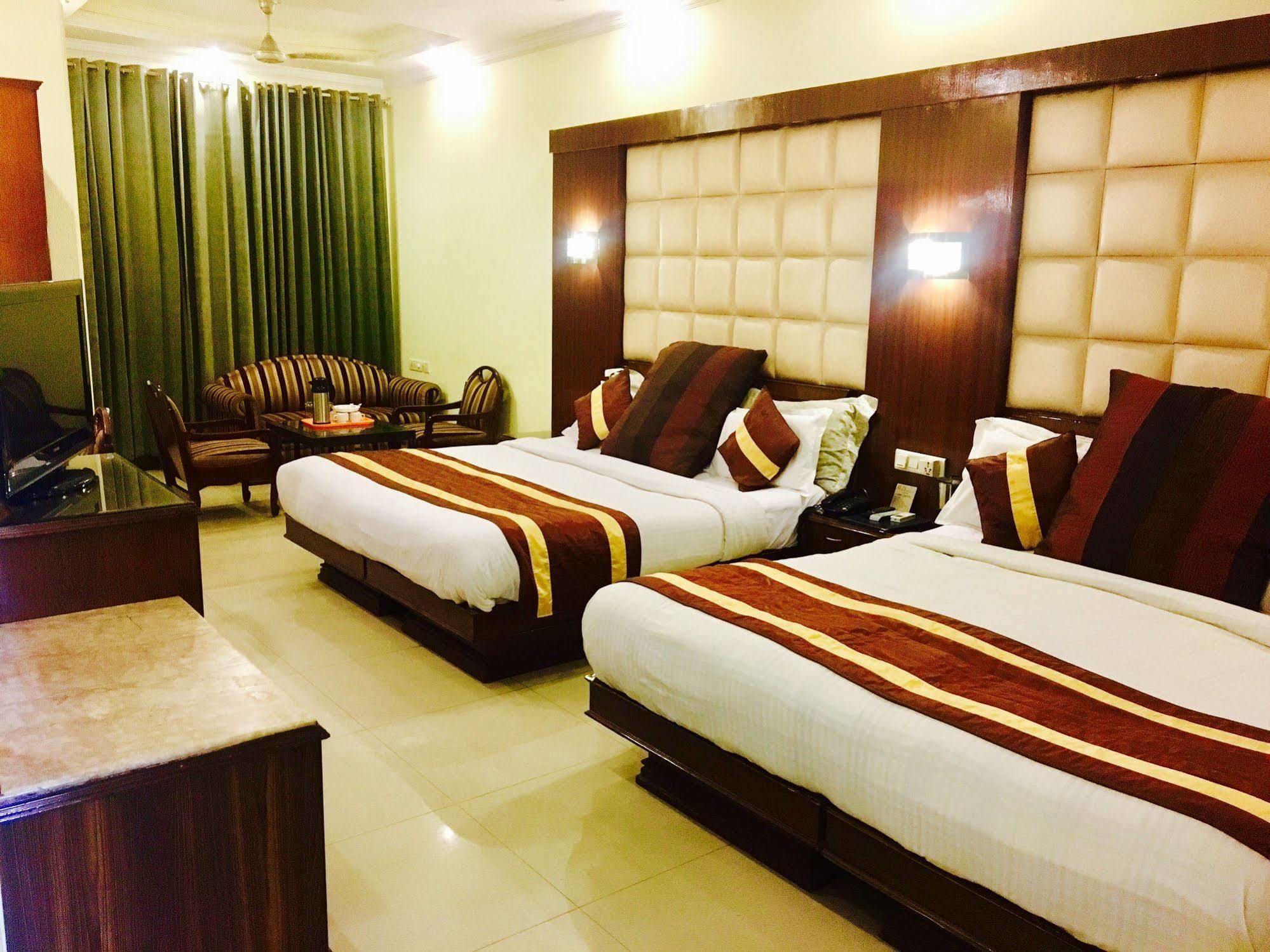 Cj International Hotel 3*