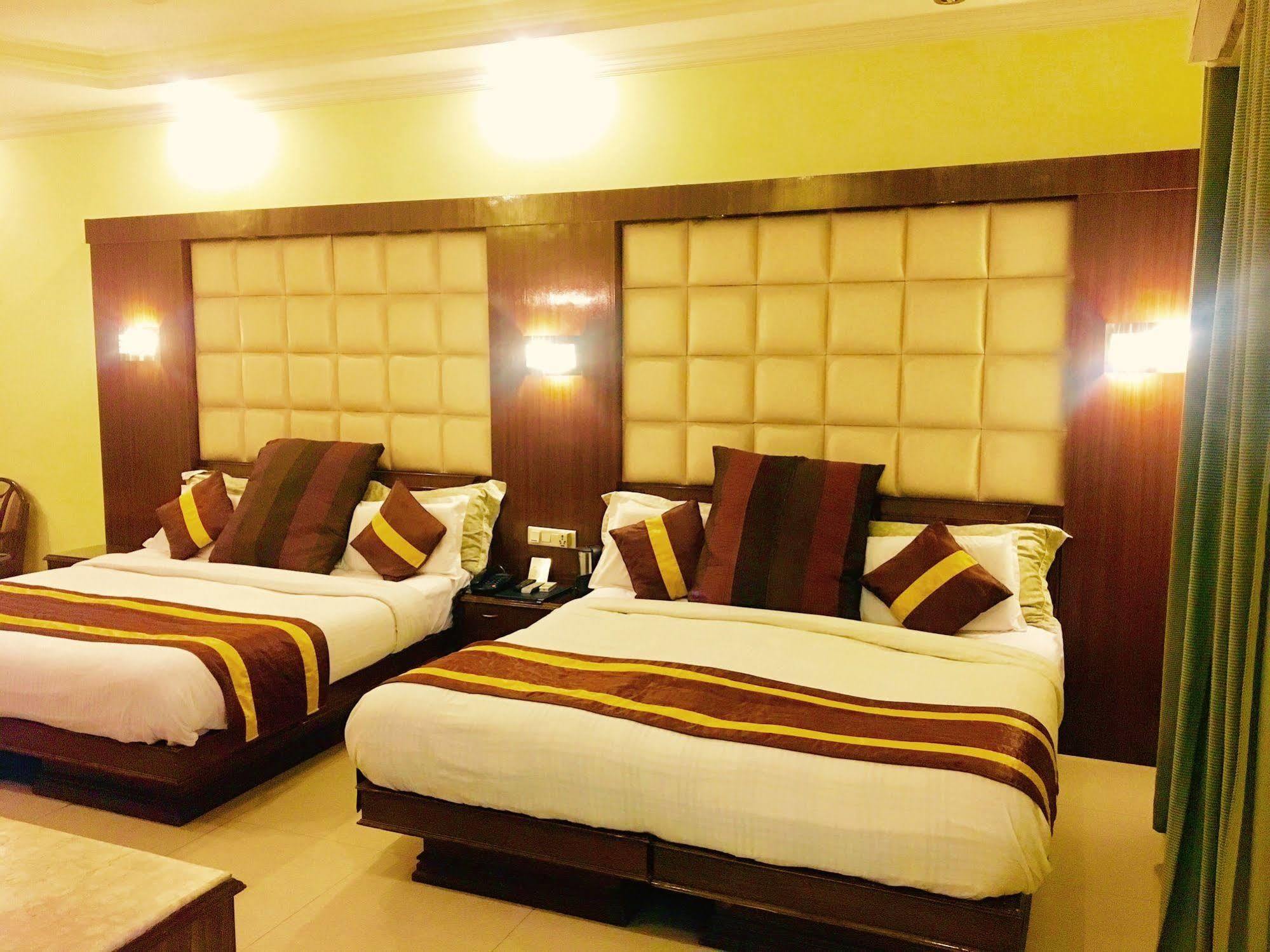 Hotel Cj International Amritsar