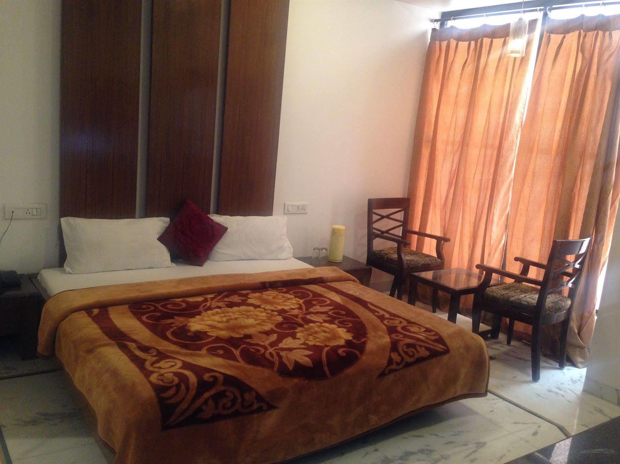 Namaskar Hotel 3*