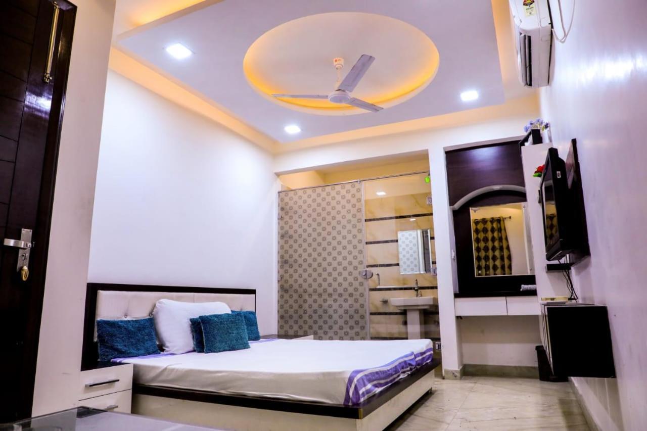 Unique House Hotel *