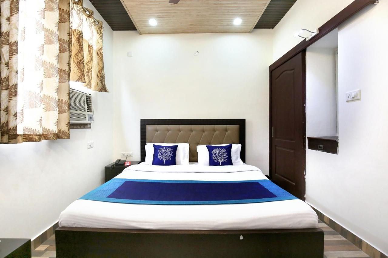 Hotel Oyo 9602 Bharat