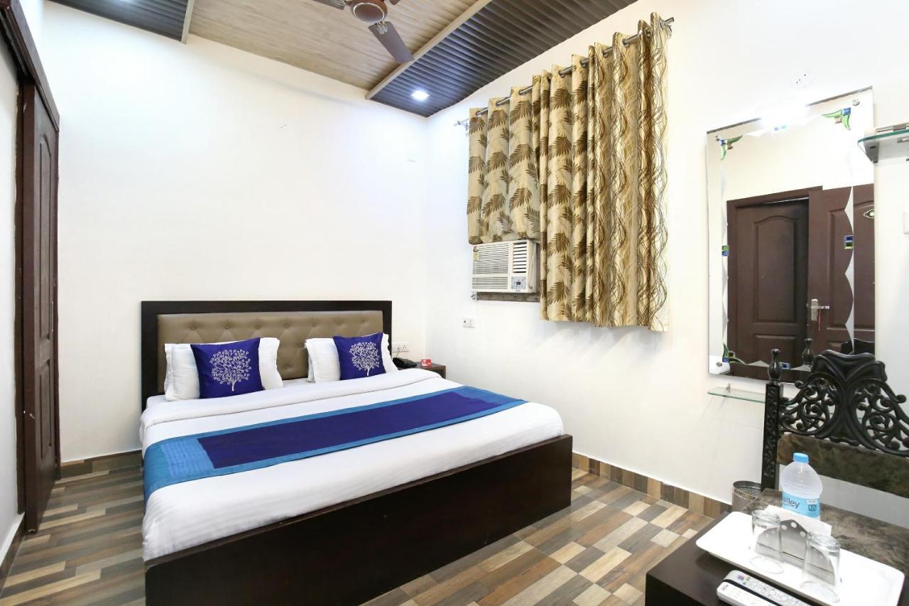 Hotel Oyo 9602 Bharat Amritsar