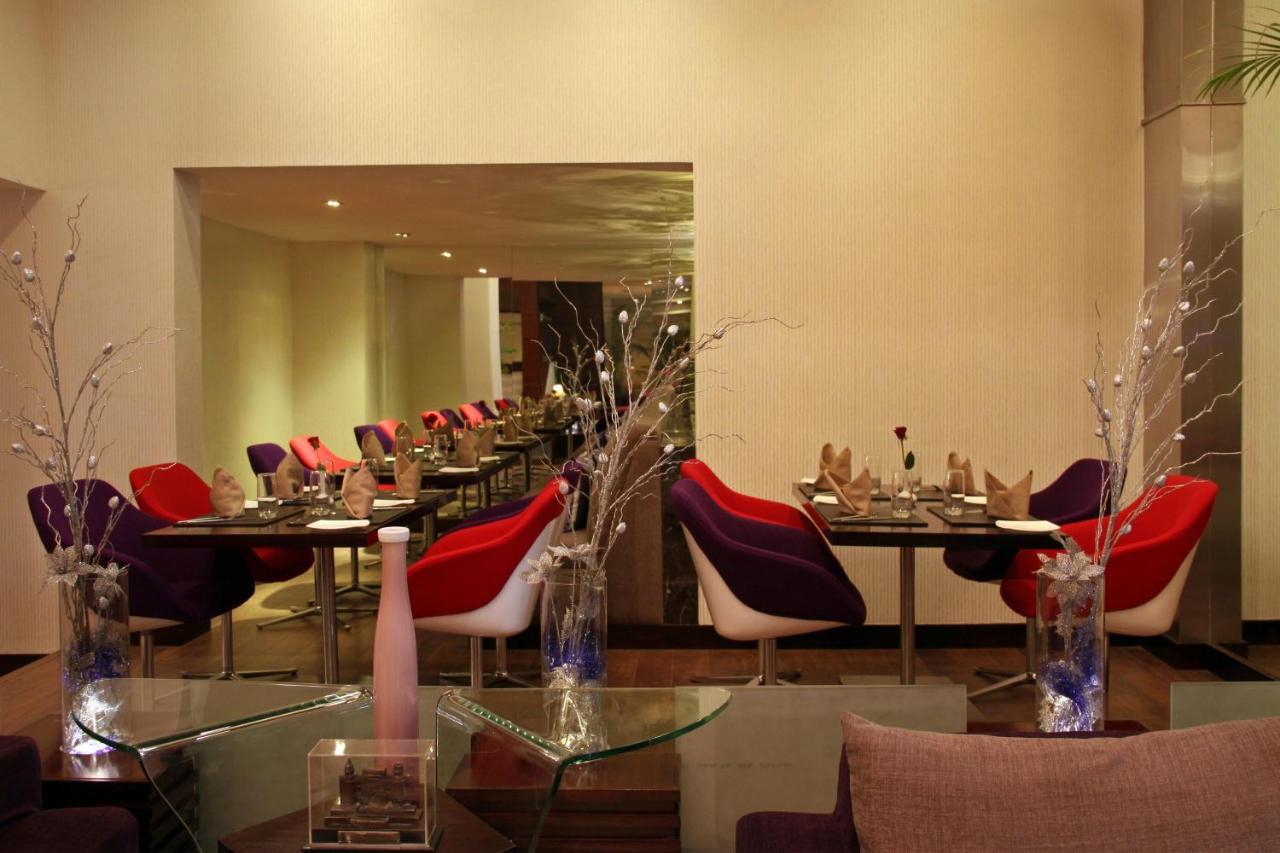 Hotel Regenta Place