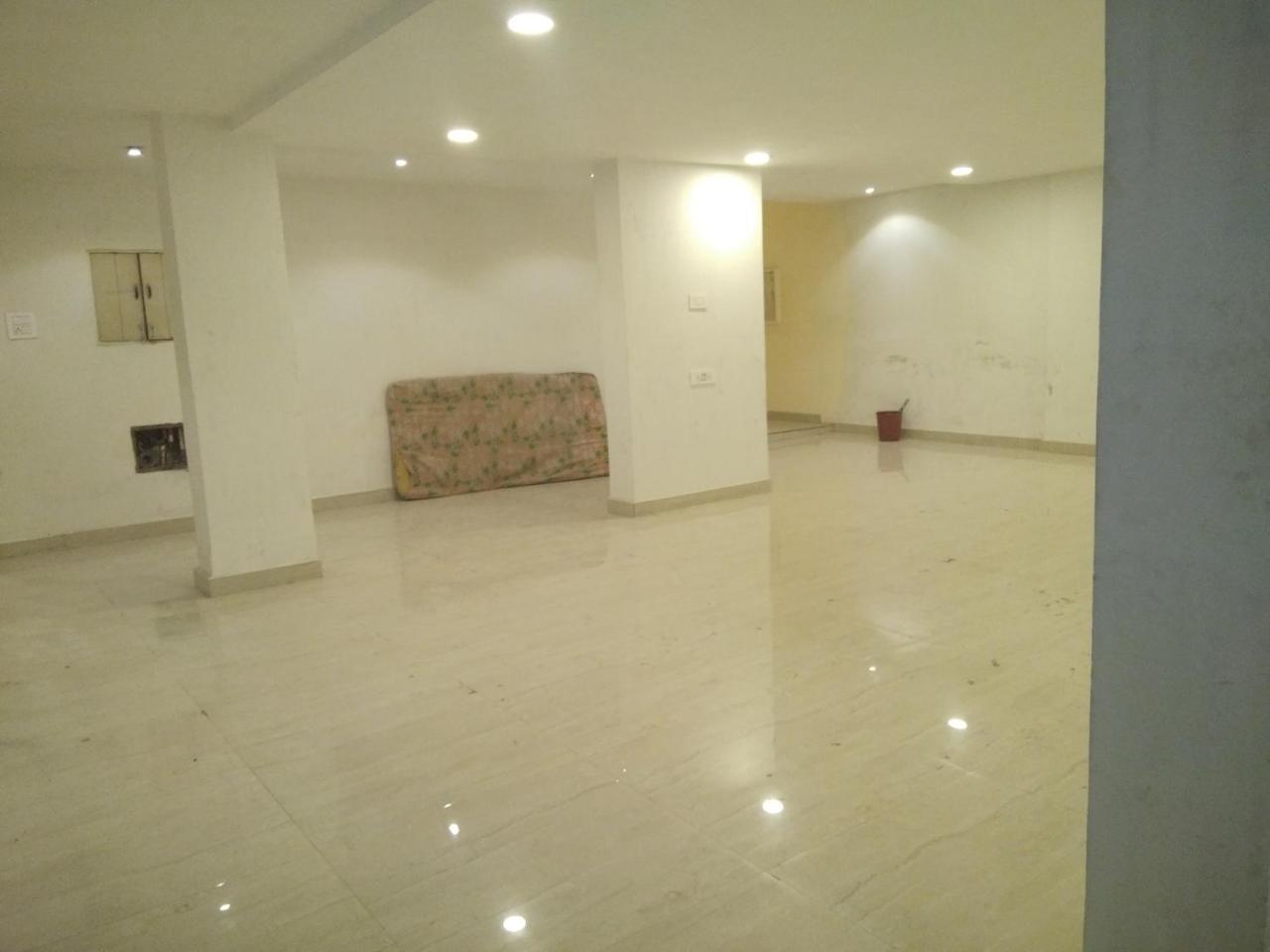Hotel O Anand 4*