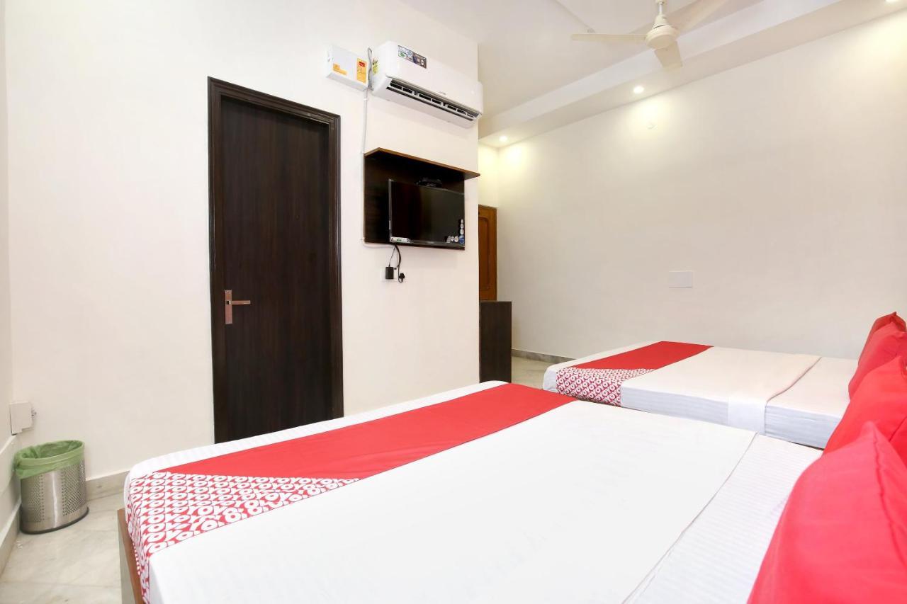 Oyo 16960 Atithi Residency