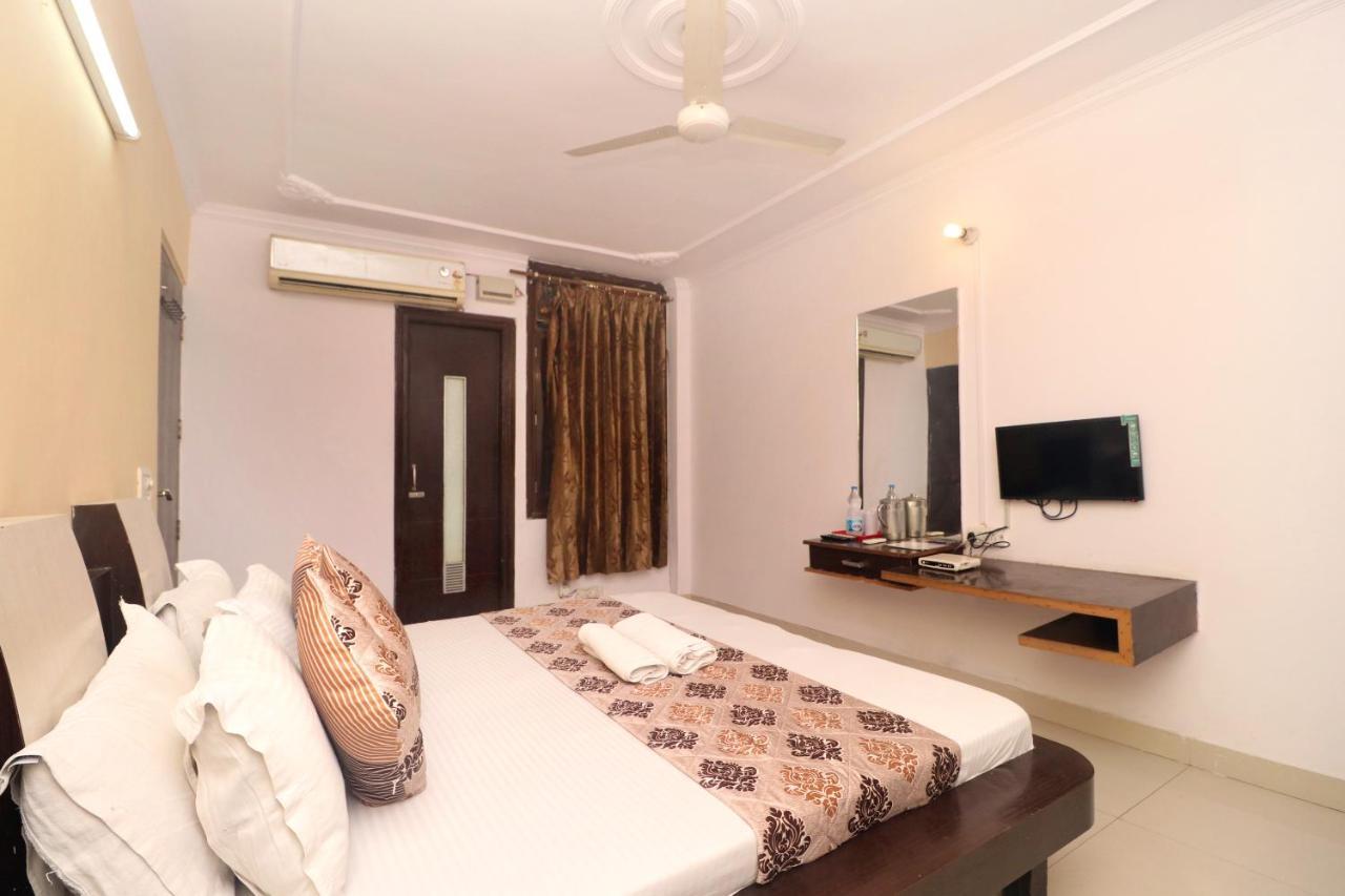 Gurjeet Guest House 50Mtr From Golden Temple