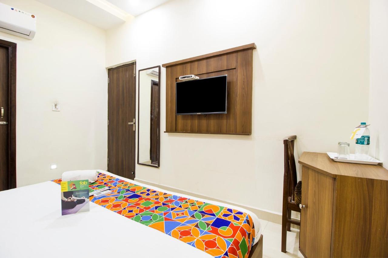 Hotel Fabhotel Royal Hussainpura Chowk